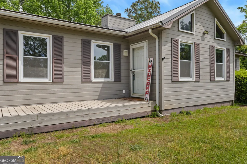 121 Girl Scout RD Lizella, GA 31052