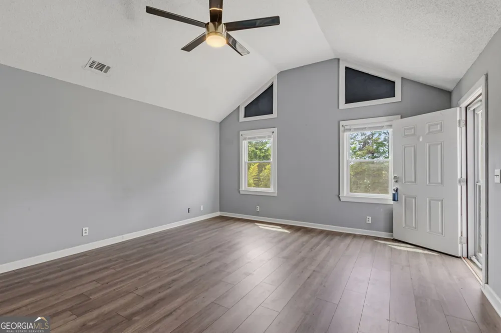 121 Girl Scout RD Lizella, GA 31052