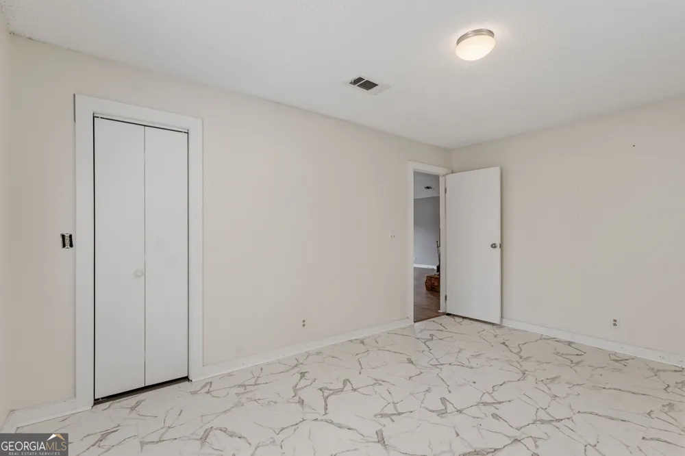121 Girl Scout RD Lizella, GA 31052
