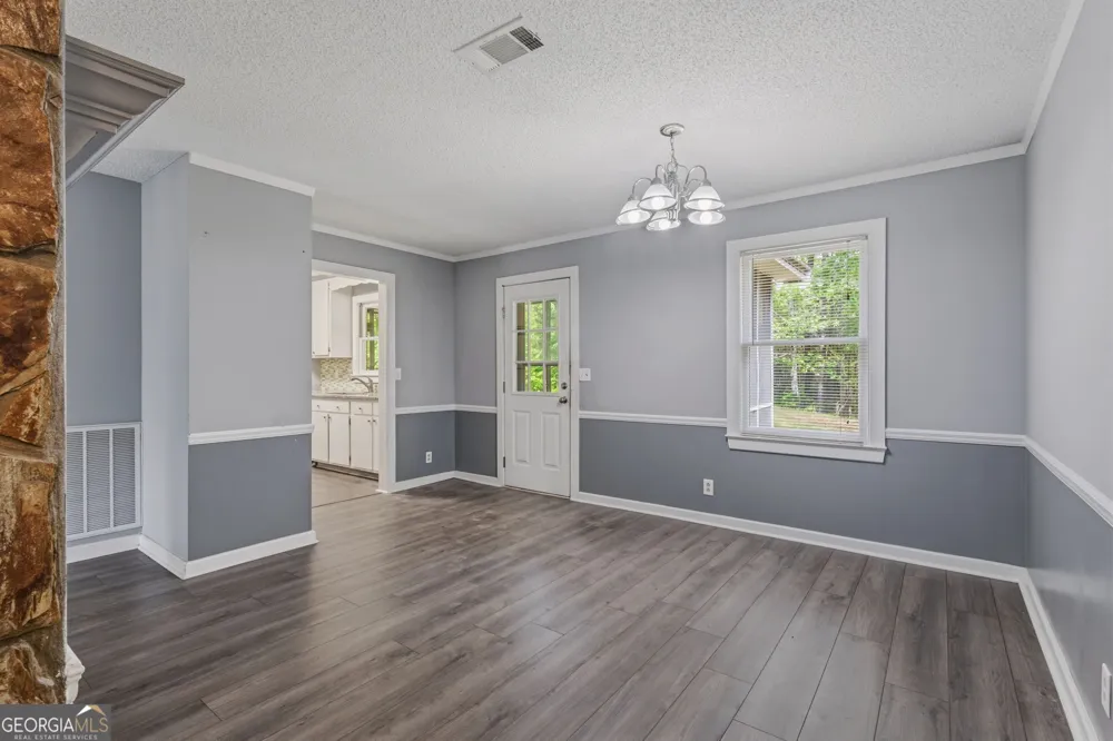 121 Girl Scout RD Lizella, GA 31052