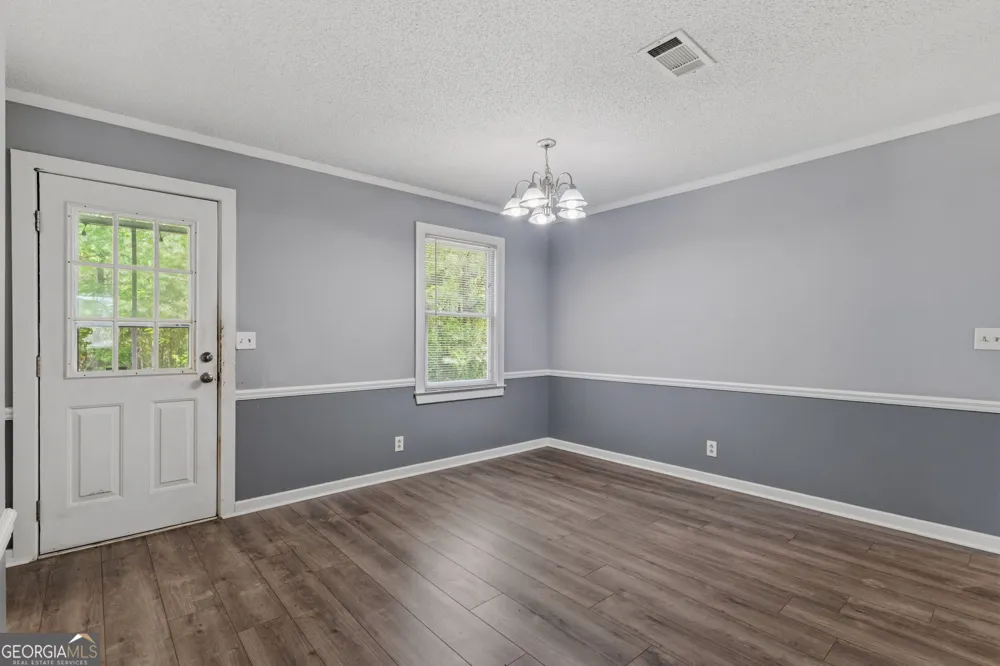 121 Girl Scout RD Lizella, GA 31052