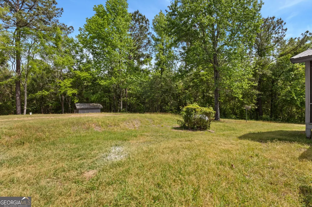 121 Girl Scout RD Lizella, GA 31052