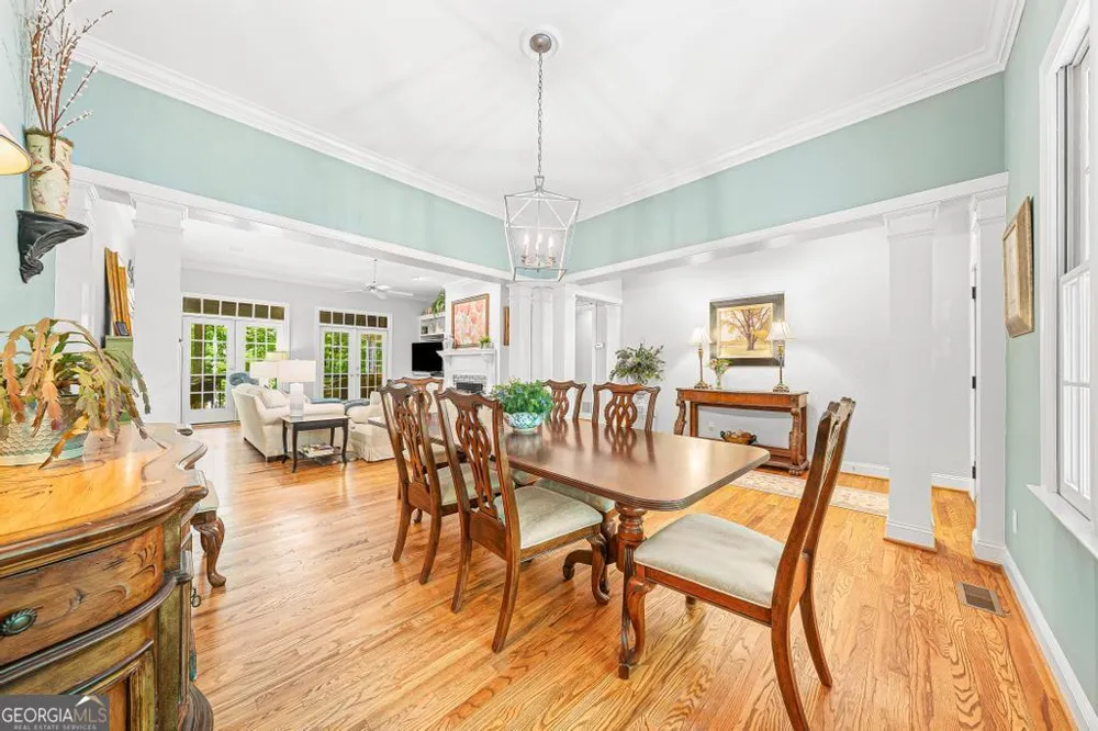 1230 Melody LN Hartwell, GA 30643