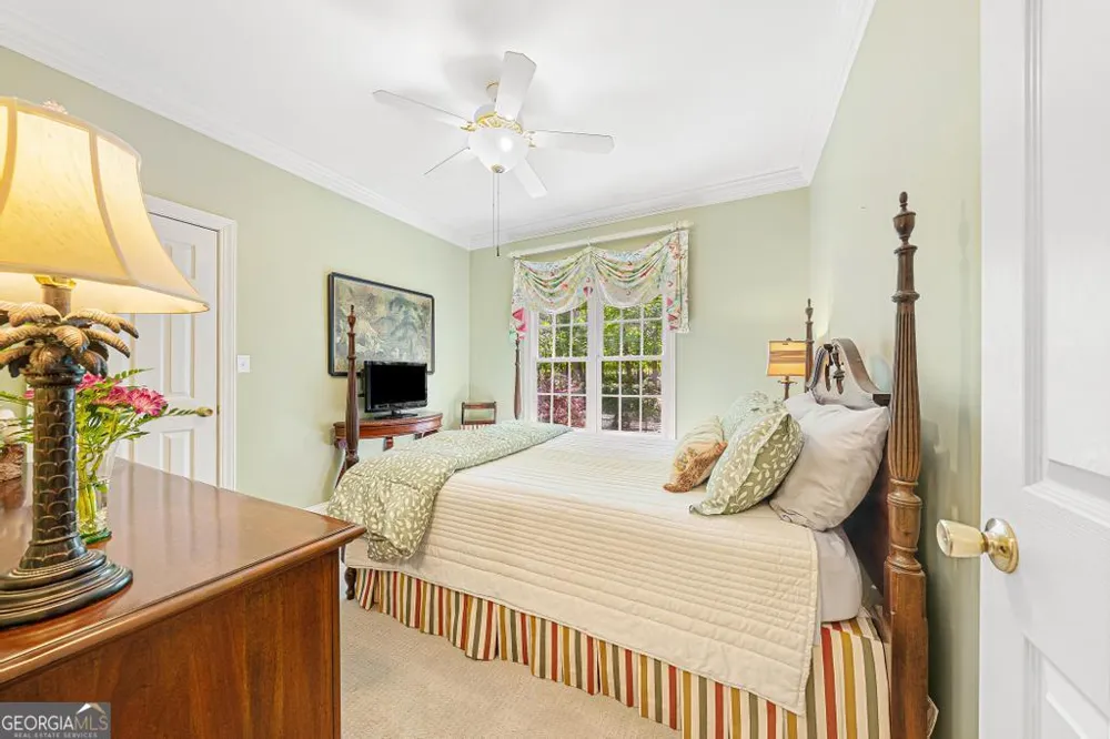 1230 Melody LN Hartwell, GA 30643