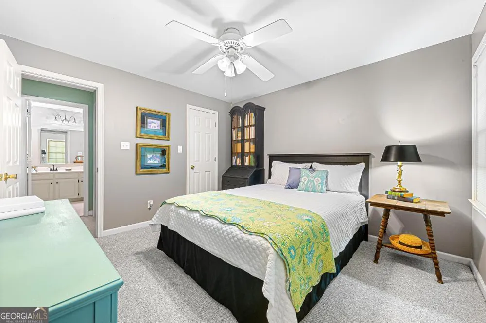 1230 Melody LN Hartwell, GA 30643