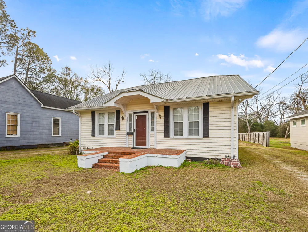 517 N Masonic ST Millen, GA 30442
