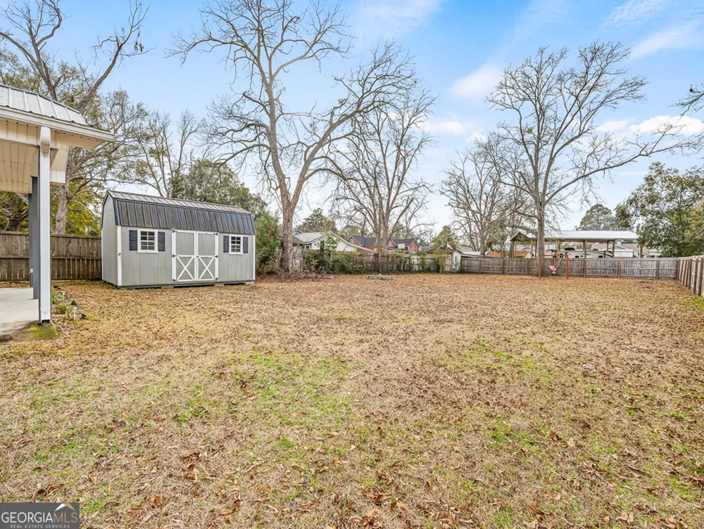 517 N Masonic ST Millen, GA 30442