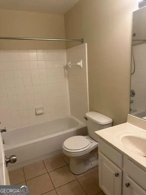 490 Barnett Shoals RD Athens, GA 30605