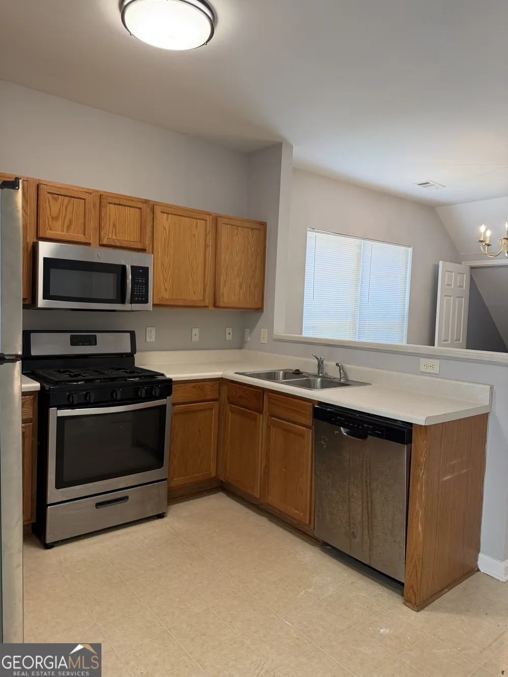 893 Redwood DR Norcross, GA 30093
