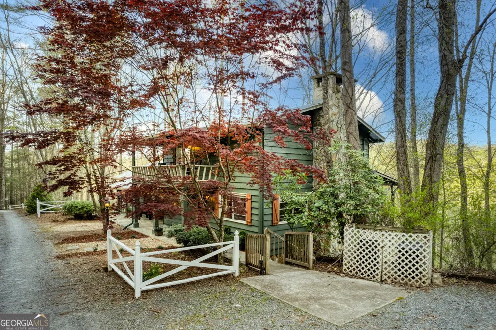 145 River Bend LN Blue Ridge, GA 30513