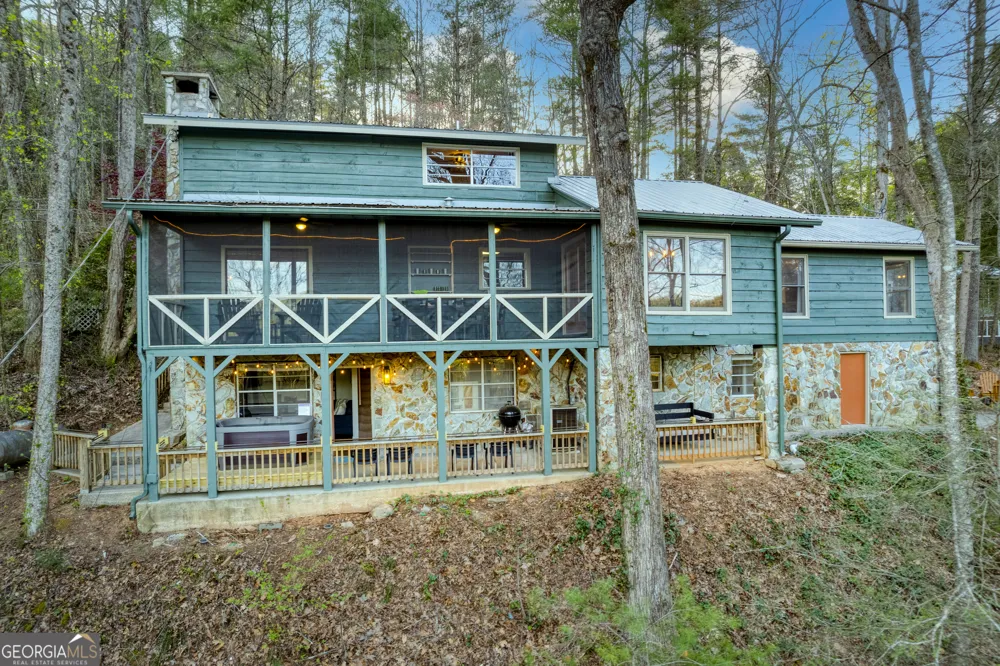 145 River Bend LN Blue Ridge, GA 30513