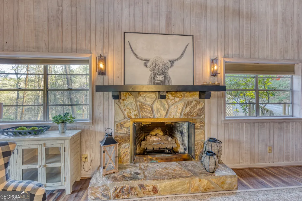 145 River Bend LN Blue Ridge, GA 30513