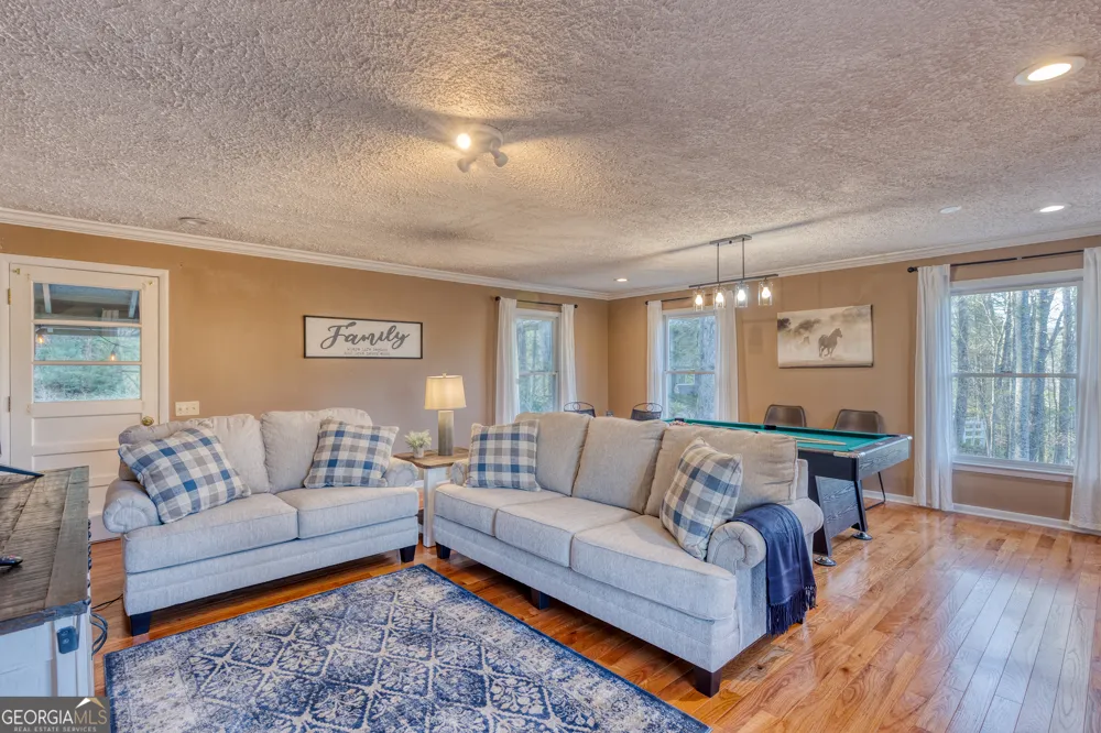145 River Bend LN Blue Ridge, GA 30513