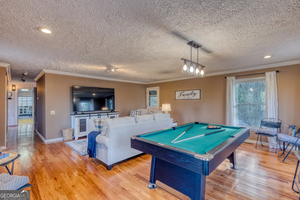 145 River Bend LN Blue Ridge, GA 30513