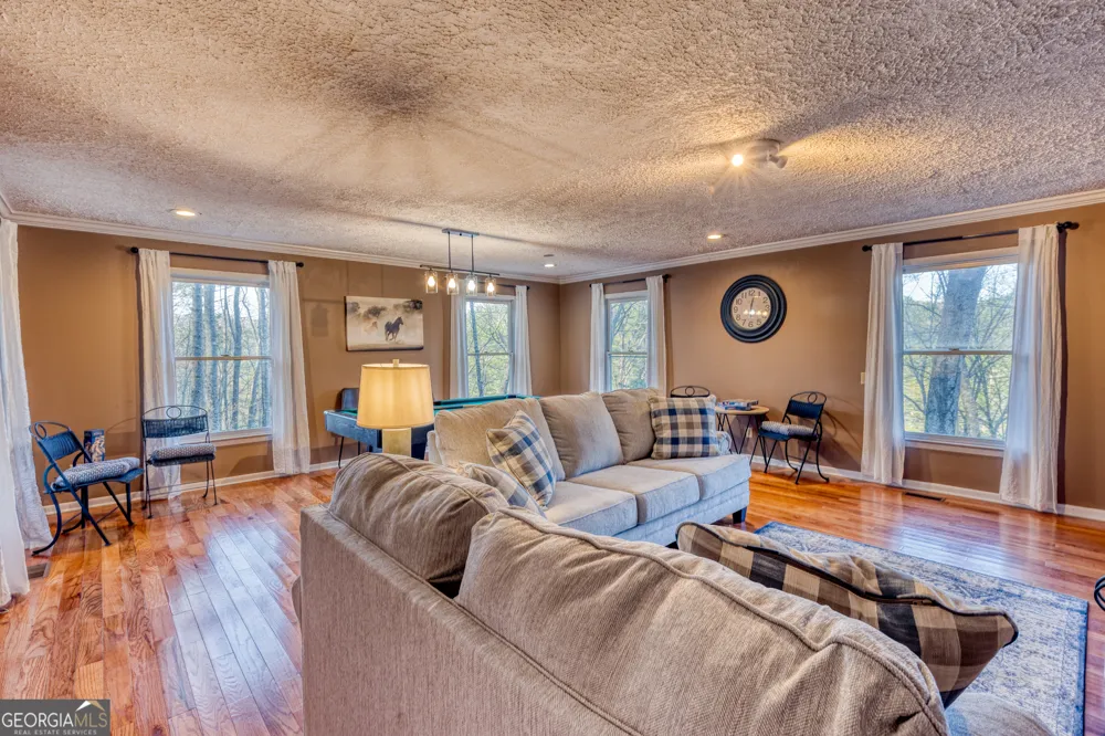 145 River Bend LN Blue Ridge, GA 30513