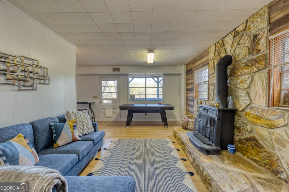 145 River Bend LN Blue Ridge, GA 30513