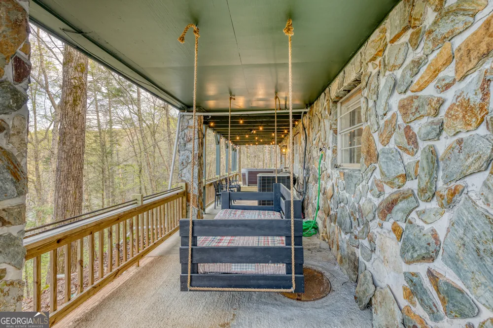 145 River Bend LN Blue Ridge, GA 30513