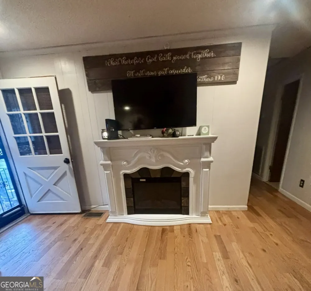 74 Hanshaw DR Rock Spring, GA 30739