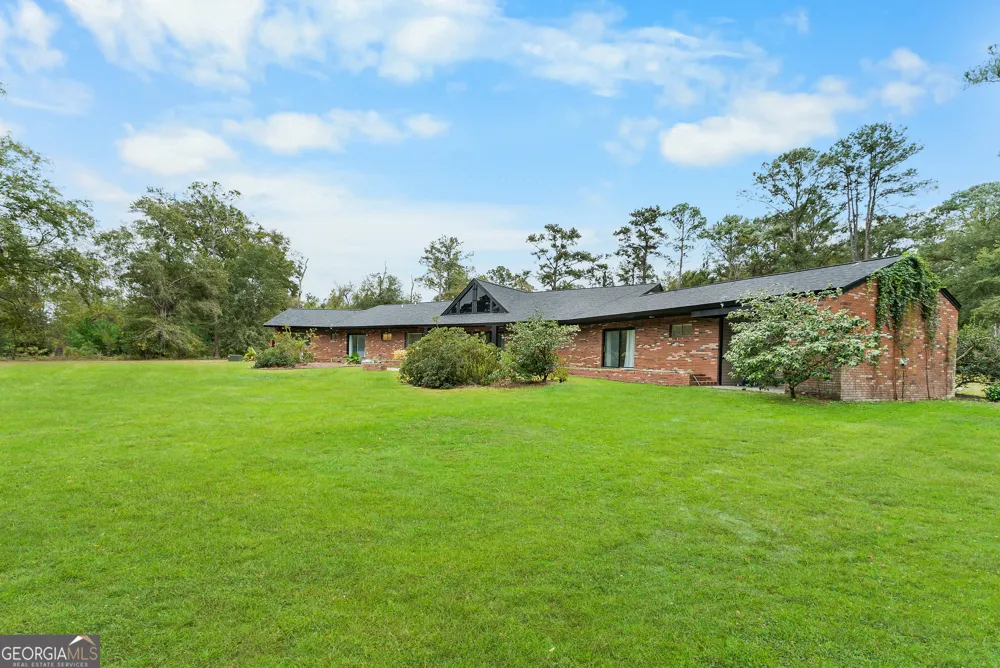 100 Morgan DR Jesup, GA 31545