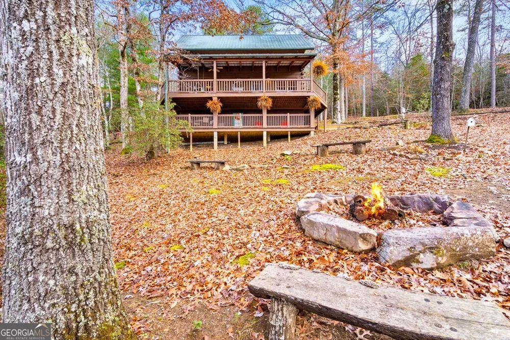 488 Smith RD Brasstown, NC 28902