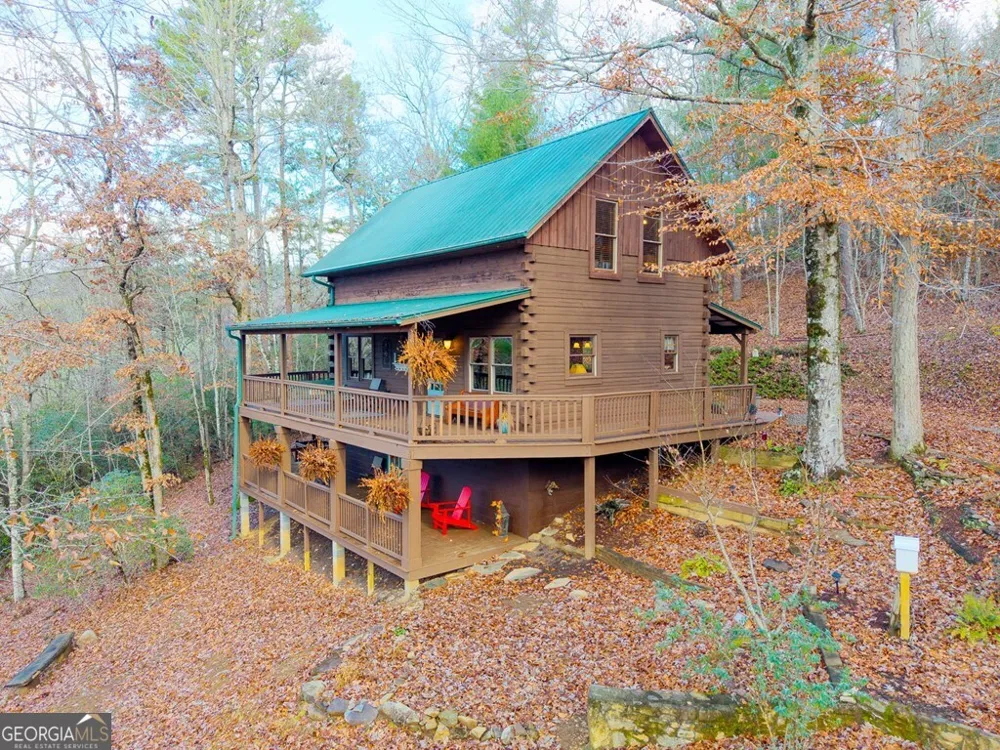 488 Smith RD Brasstown, NC 28902