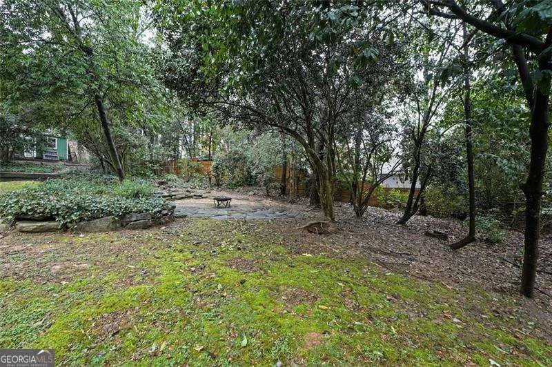 4517 E KINGS POINT CIR Dunwoody, GA 30338