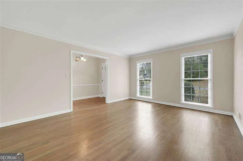 4517 E KINGS POINT CIR Dunwoody, GA 30338