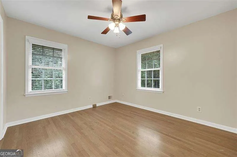 4517 E KINGS POINT CIR Dunwoody, GA 30338