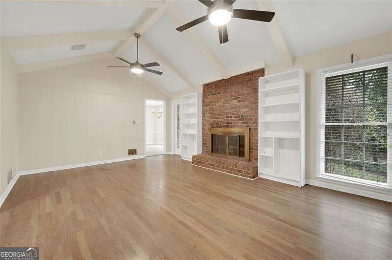 4517 E KINGS POINT CIR Dunwoody, GA 30338
