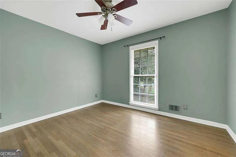 4517 E KINGS POINT CIR Dunwoody, GA 30338