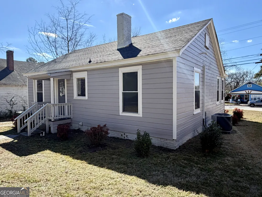 196 College AVE Elberton, GA 30635