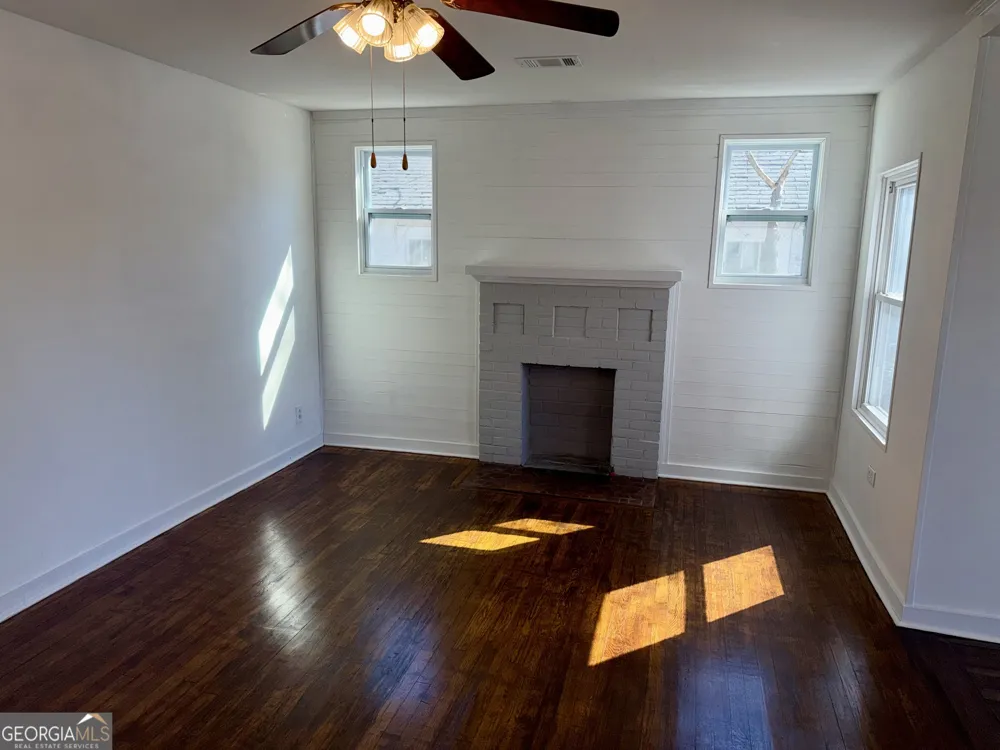196 College AVE Elberton, GA 30635