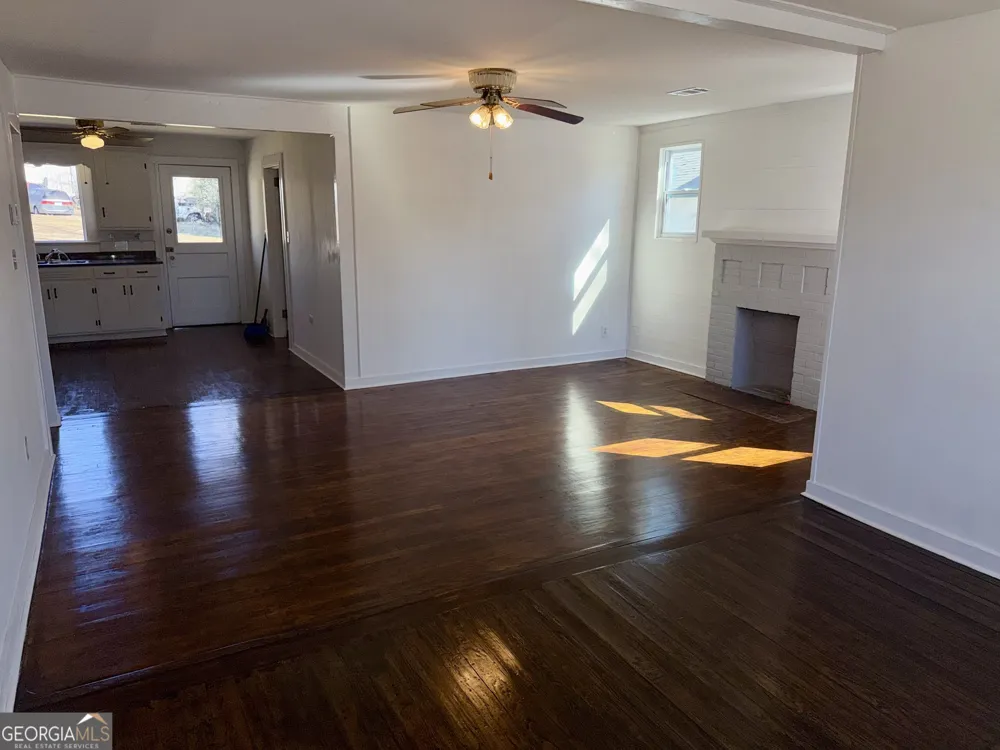 196 College AVE Elberton, GA 30635