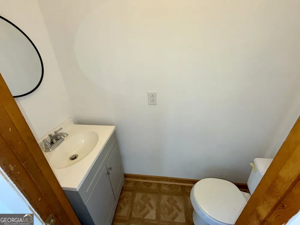 196 College AVE Elberton, GA 30635