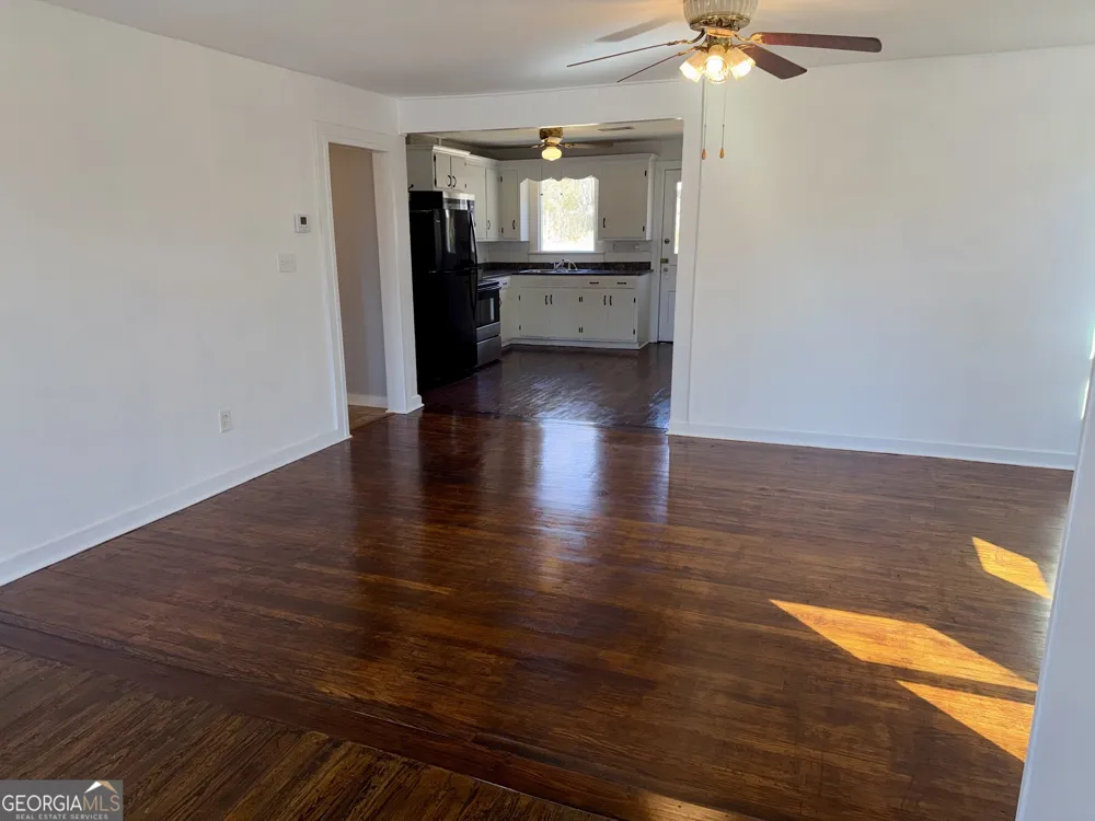 196 College AVE Elberton, GA 30635