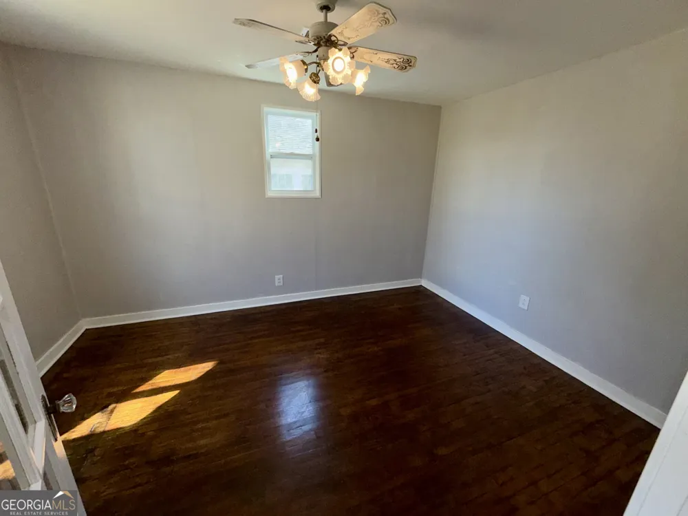 196 College AVE Elberton, GA 30635