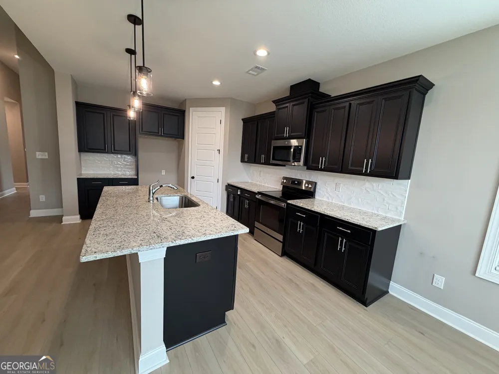 417 Otters Ridge DR Kathleen, GA 31047