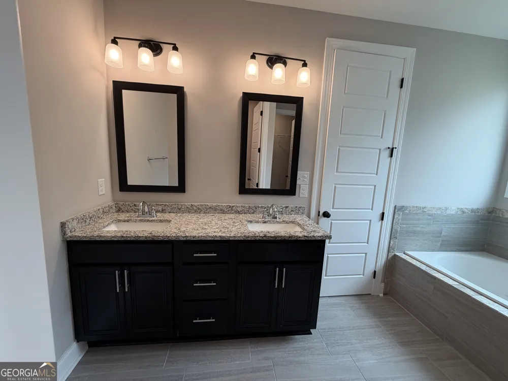 417 Otters Ridge DR Kathleen, GA 31047