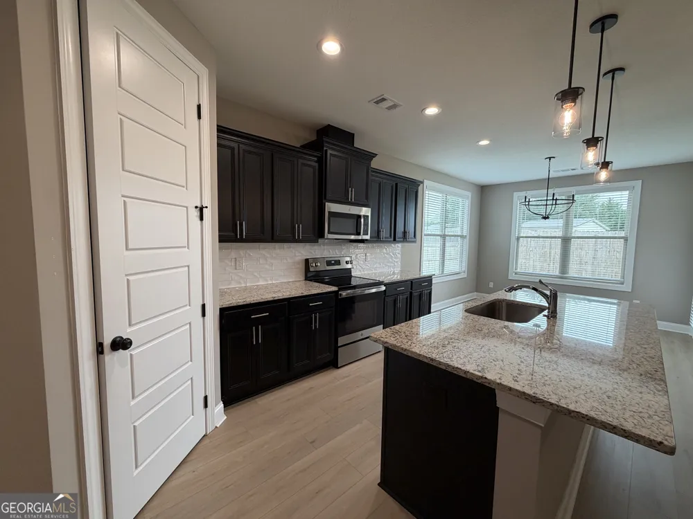417 Otters Ridge DR Kathleen, GA 31047