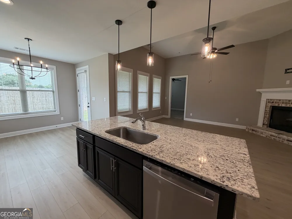 417 Otters Ridge DR Kathleen, GA 31047