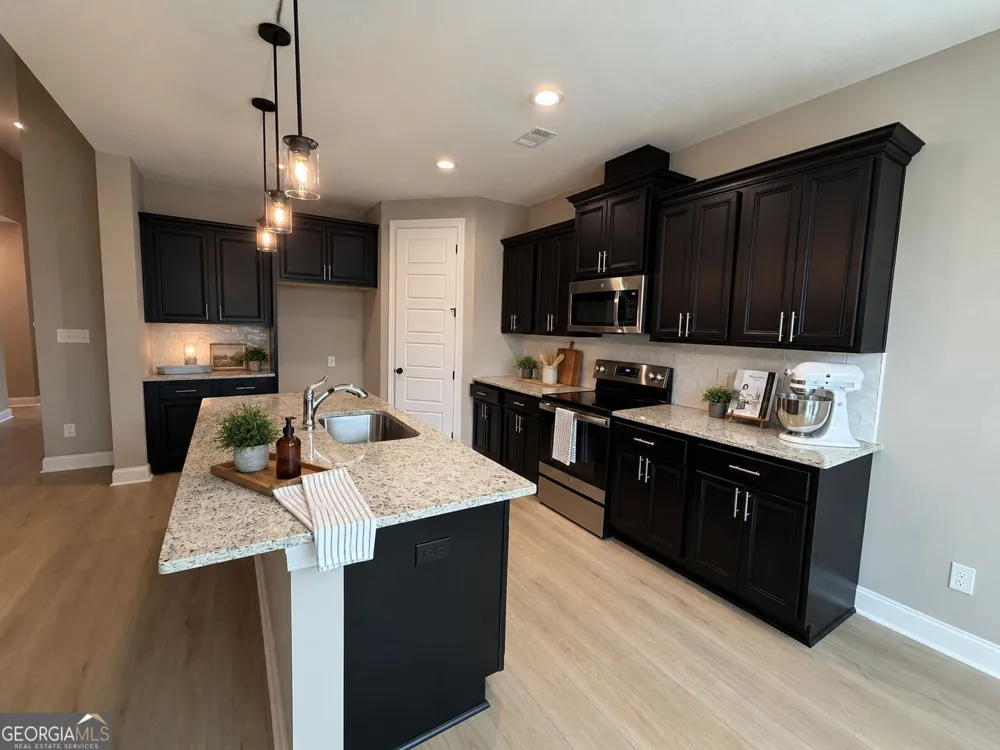 417 Otters Ridge DR Kathleen, GA 31047