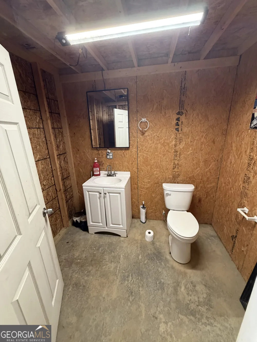 487 Perry Horton RD Adrian, GA 31002