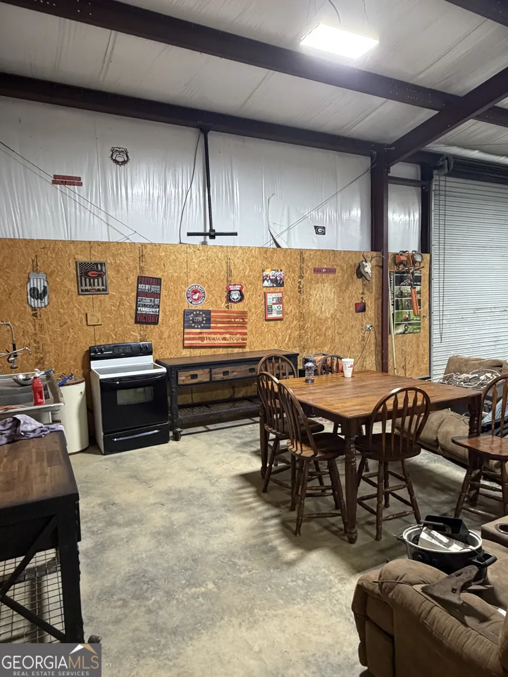 487 Perry Horton RD Adrian, GA 31002