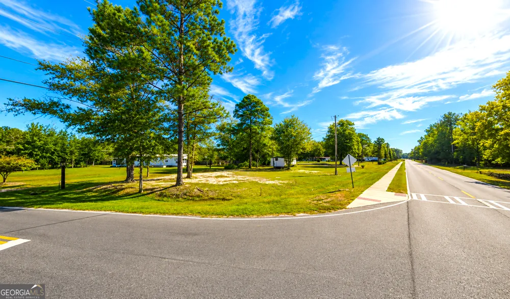 1147 Poor Robin RD Baxley, GA 31513