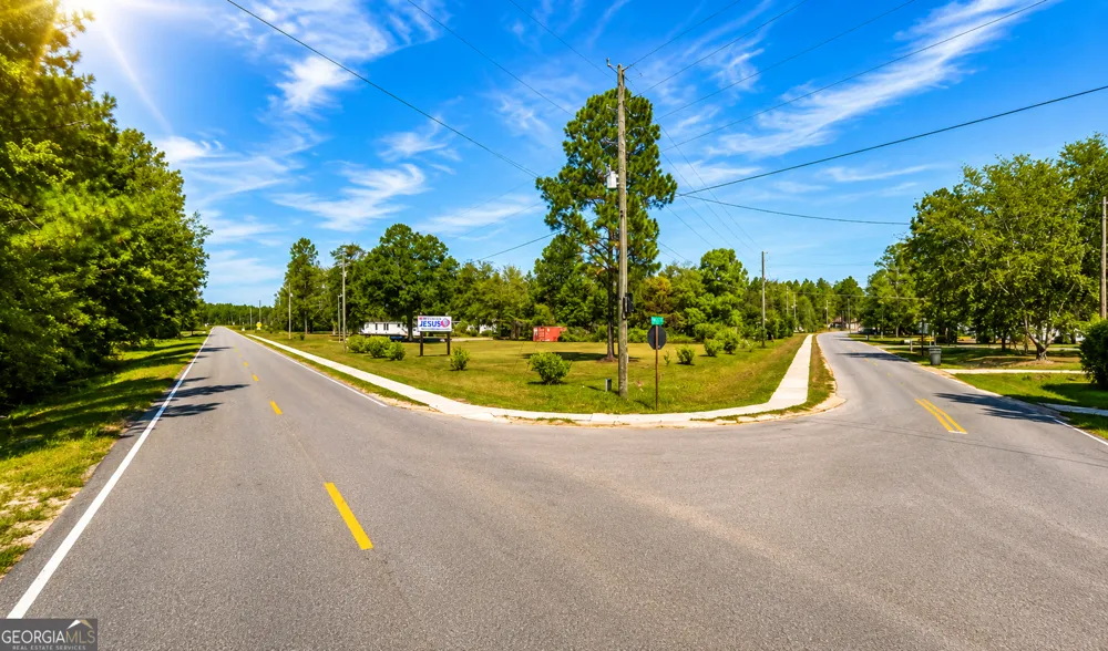 1147 Poor Robin RD Baxley, GA 31513