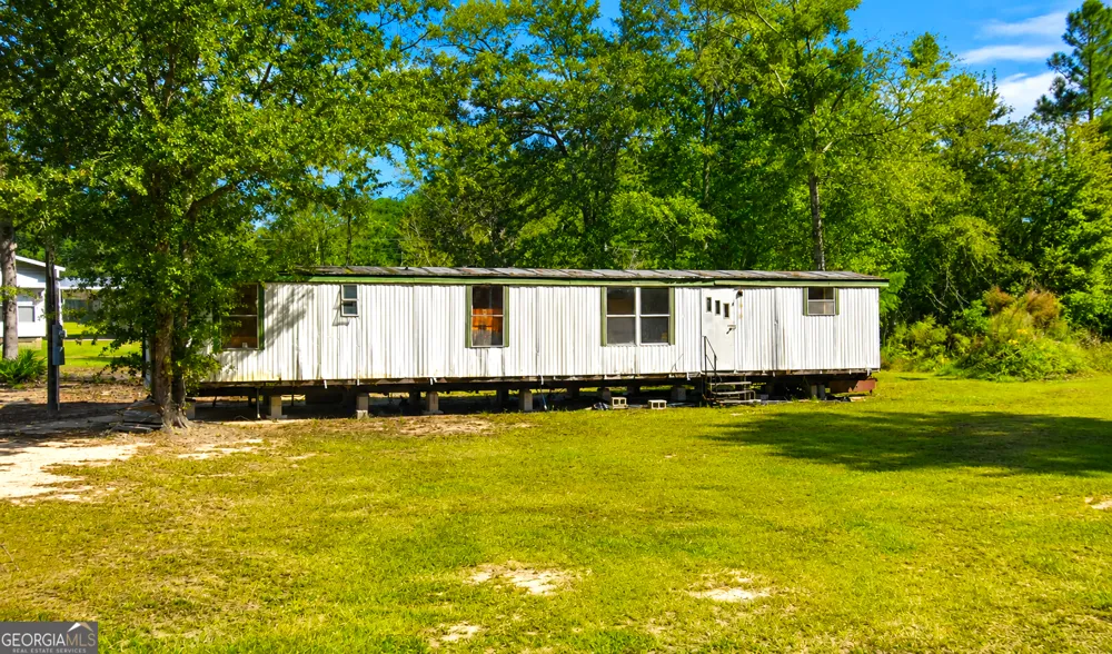 1147 Poor Robin RD Baxley, GA 31513