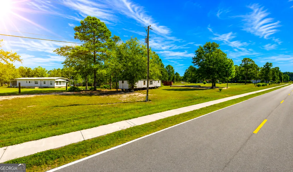 1147 Poor Robin RD Baxley, GA 31513