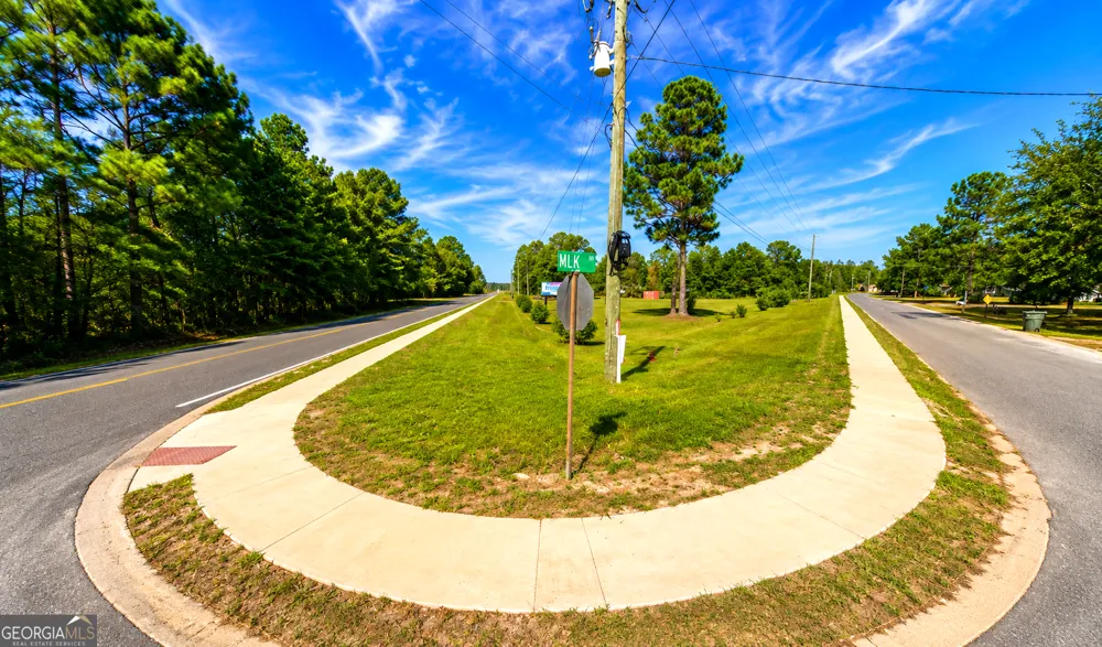 1147 Poor Robin RD Baxley, GA 31513
