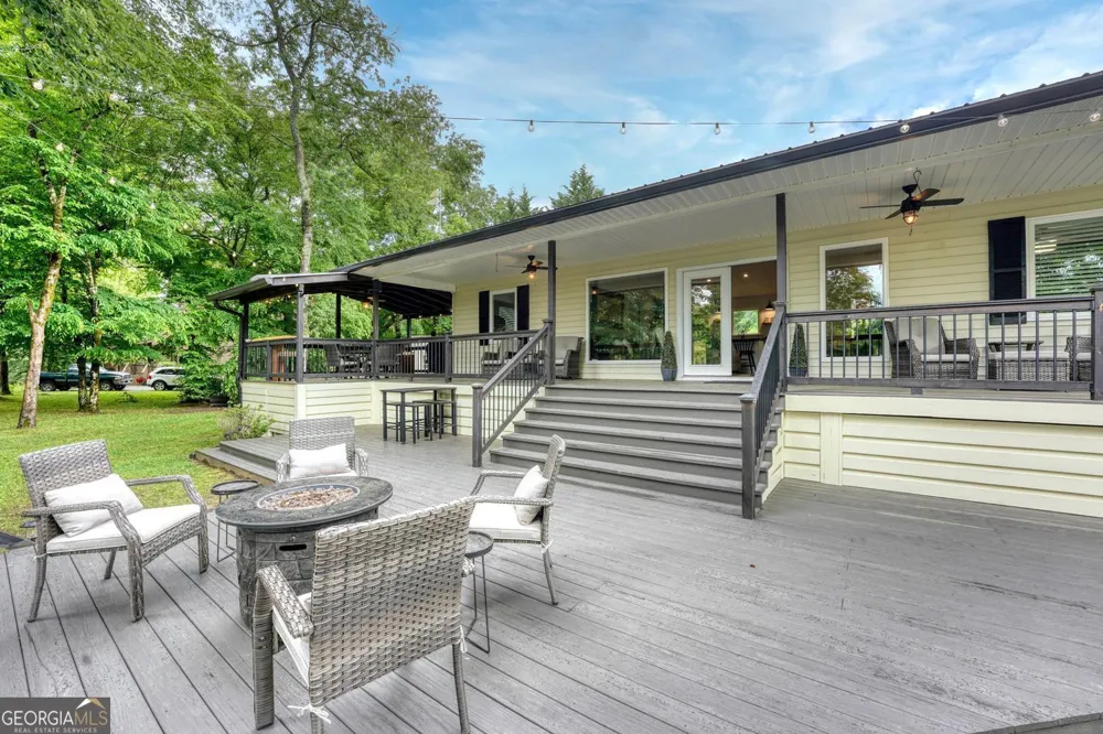 33 Tusquittee Valley Lane Hayesville, NC 28904
