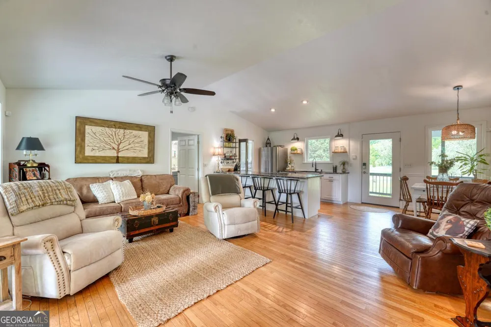33 Tusquittee Valley Lane Hayesville, NC 28904